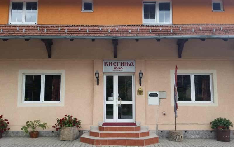 Motel Kneginja ชาชาค ภายนอก รูปภาพ