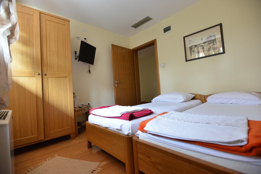 Motel Kneginja ชาชาค ห้อง รูปภาพ
